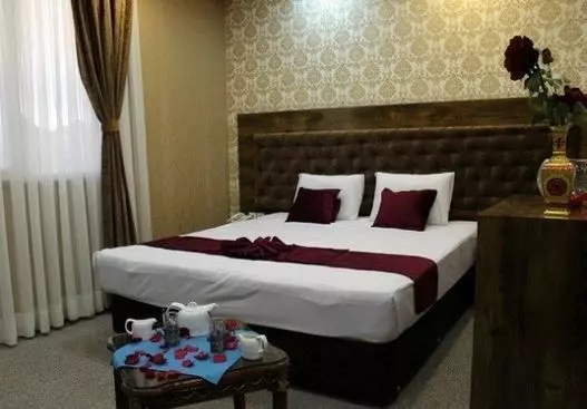 Aqiq Razavi Hotel