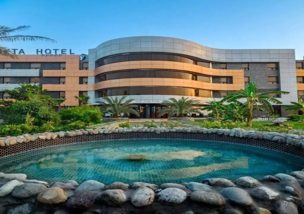 Arakta Hotel