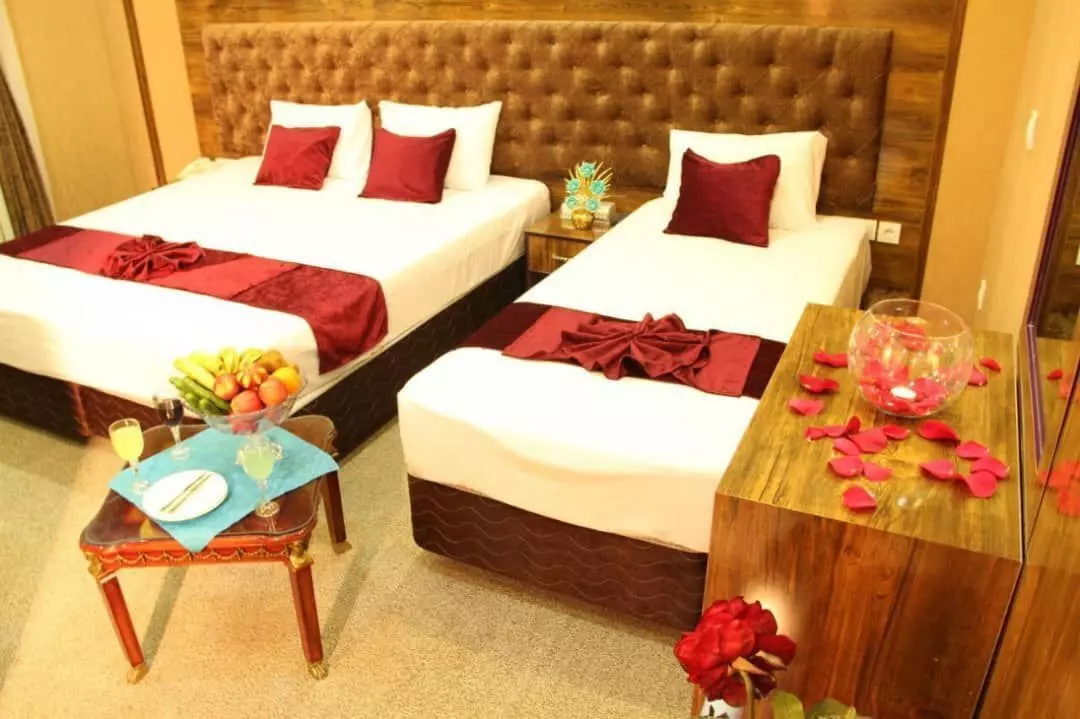 Aqiq Razavi Hotel
