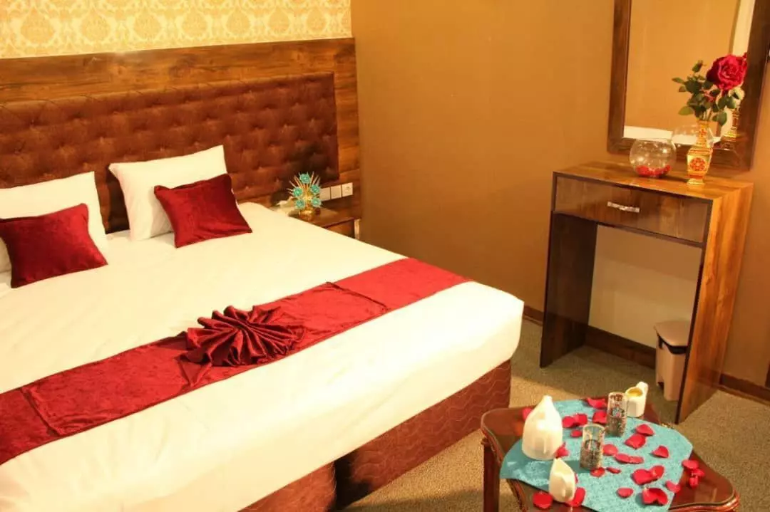 Aqiq Razavi Hotel