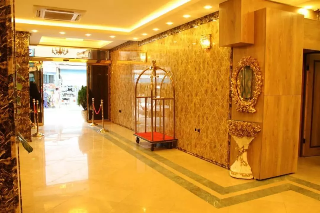 Aqiq Razavi Hotel