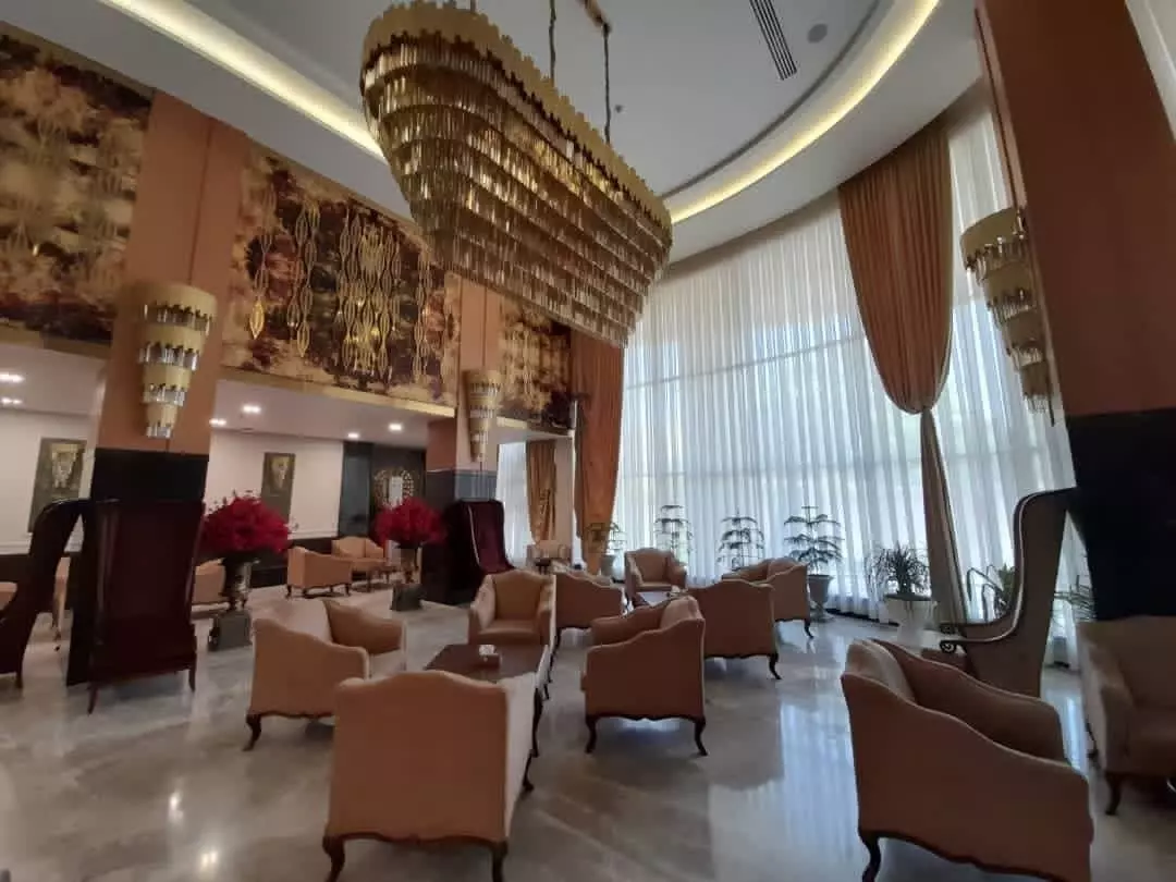 Sarina Hotel