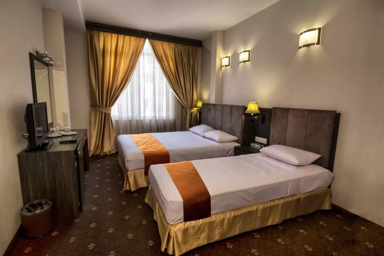 Sahand Hotel