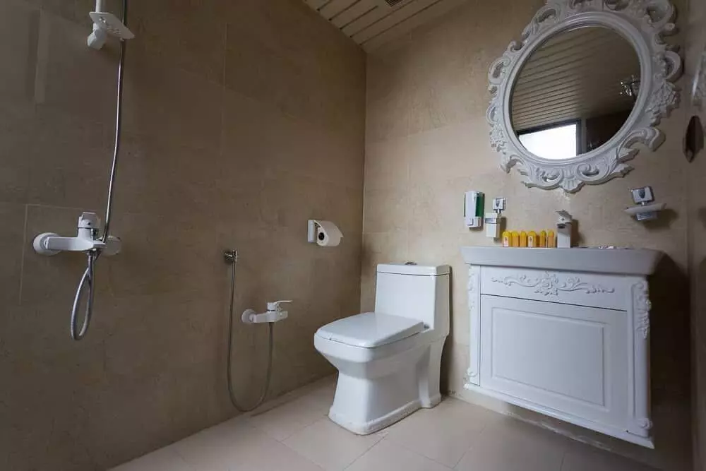 Shiraz Hotel