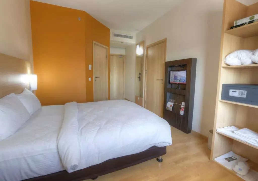 Remis Hotel