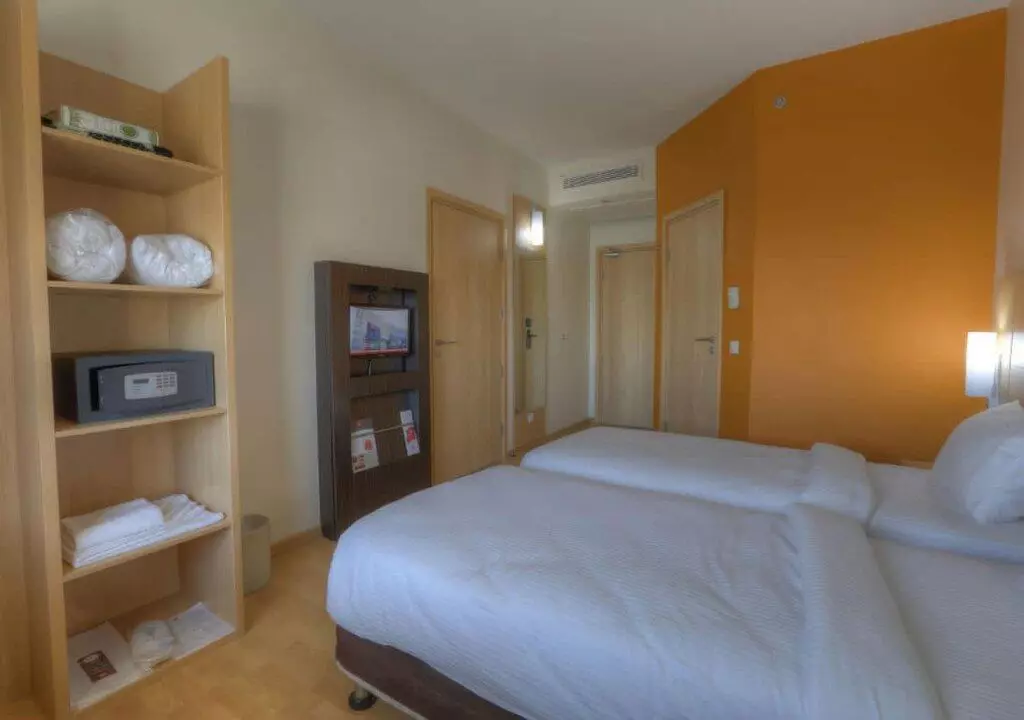 Remis Hotel