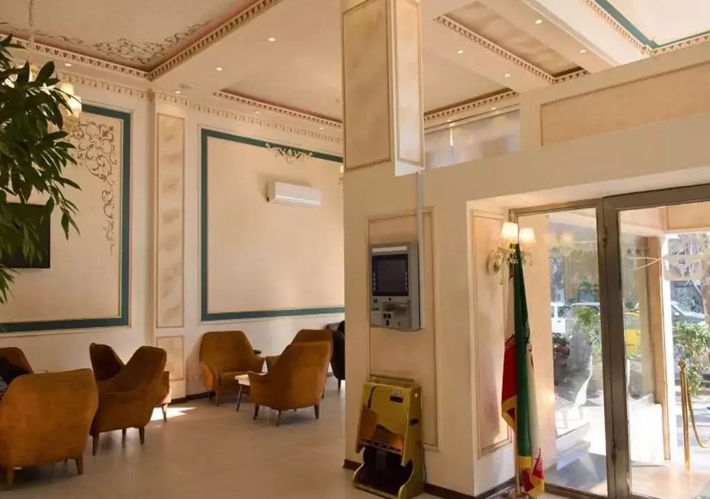 Vernus Hotel