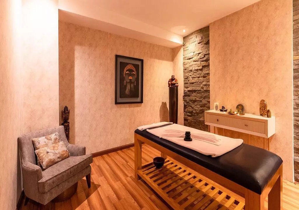 Espinas International Hotel