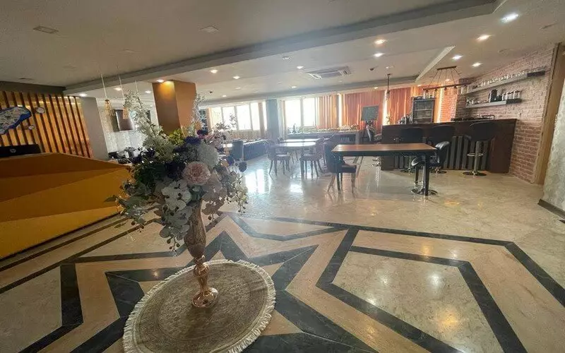 Sarina Hotel