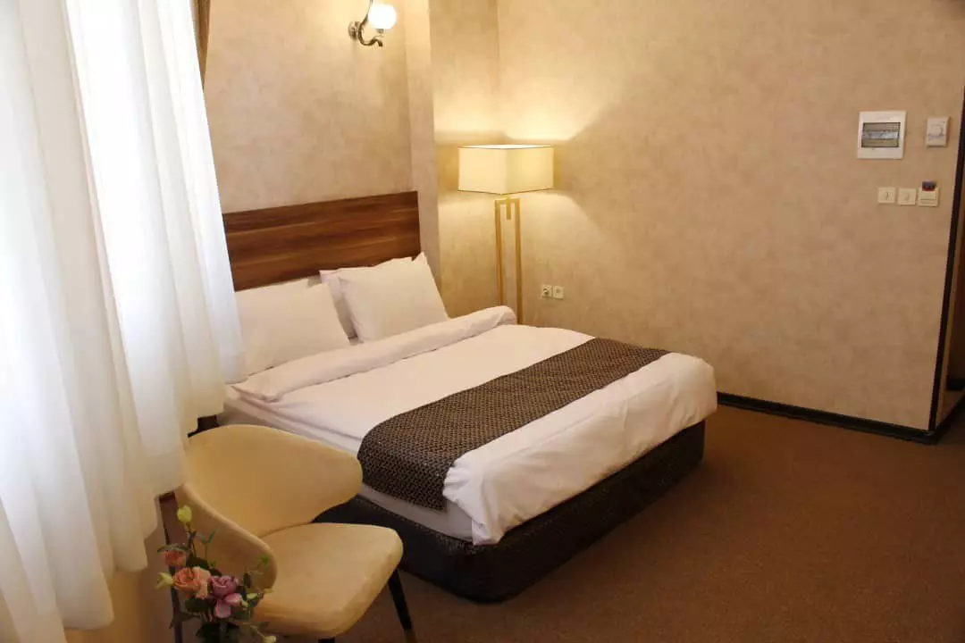 Enghelab Hotel