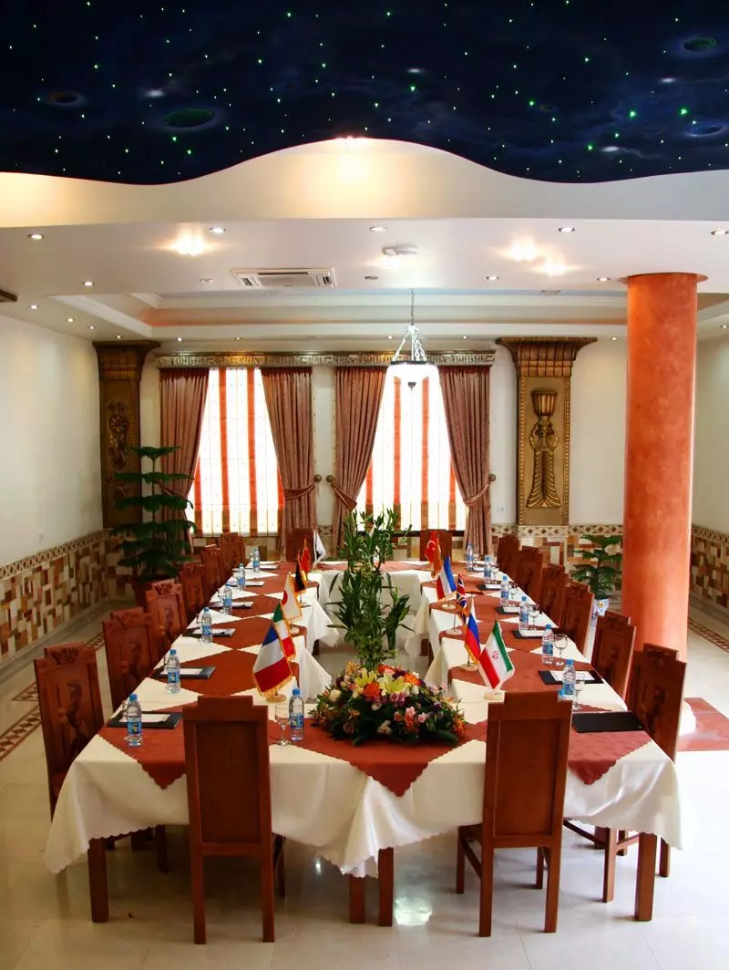 Koorosh Hotel