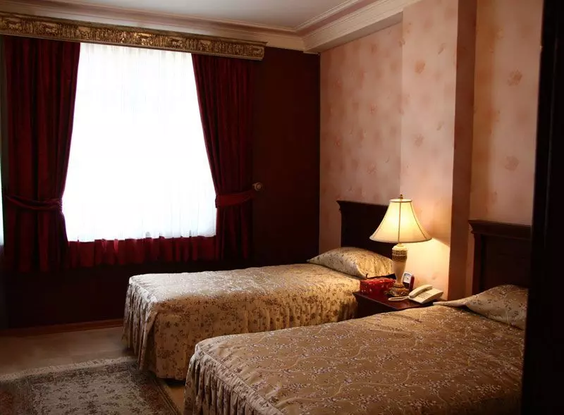 Koorosh Hotel