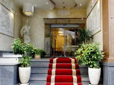 Koorosh Hotel