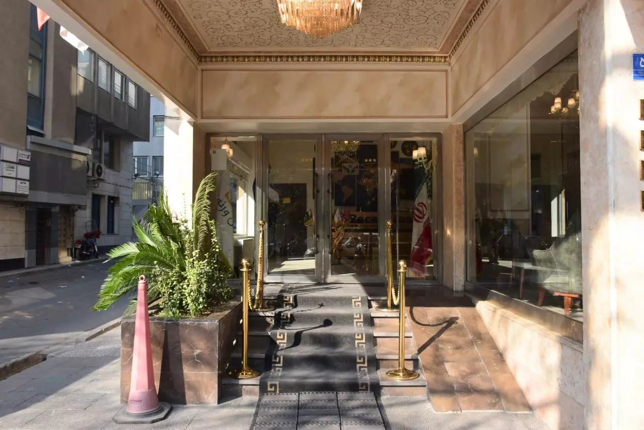 Vernus Hotel