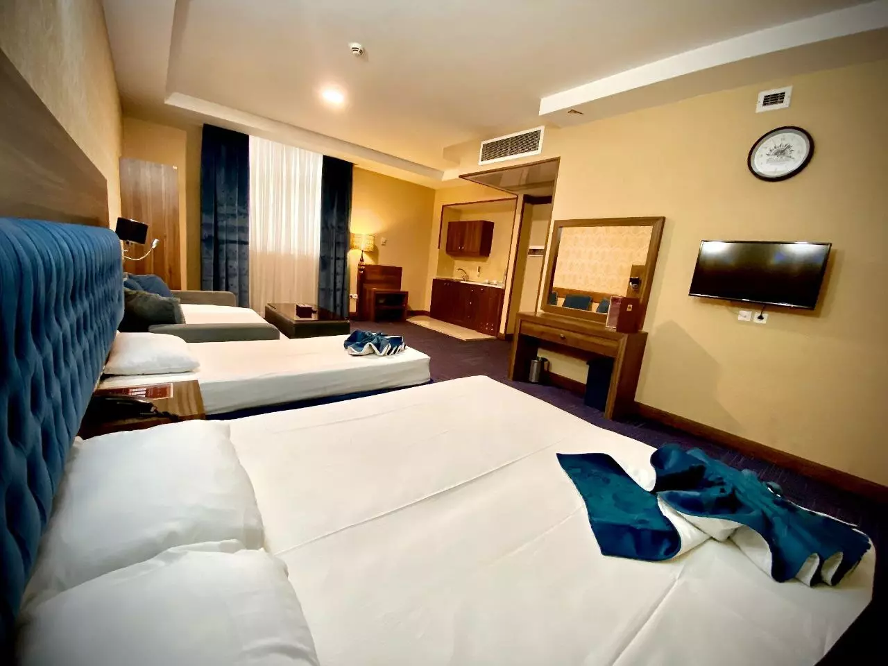 Iran Zamin Hotel