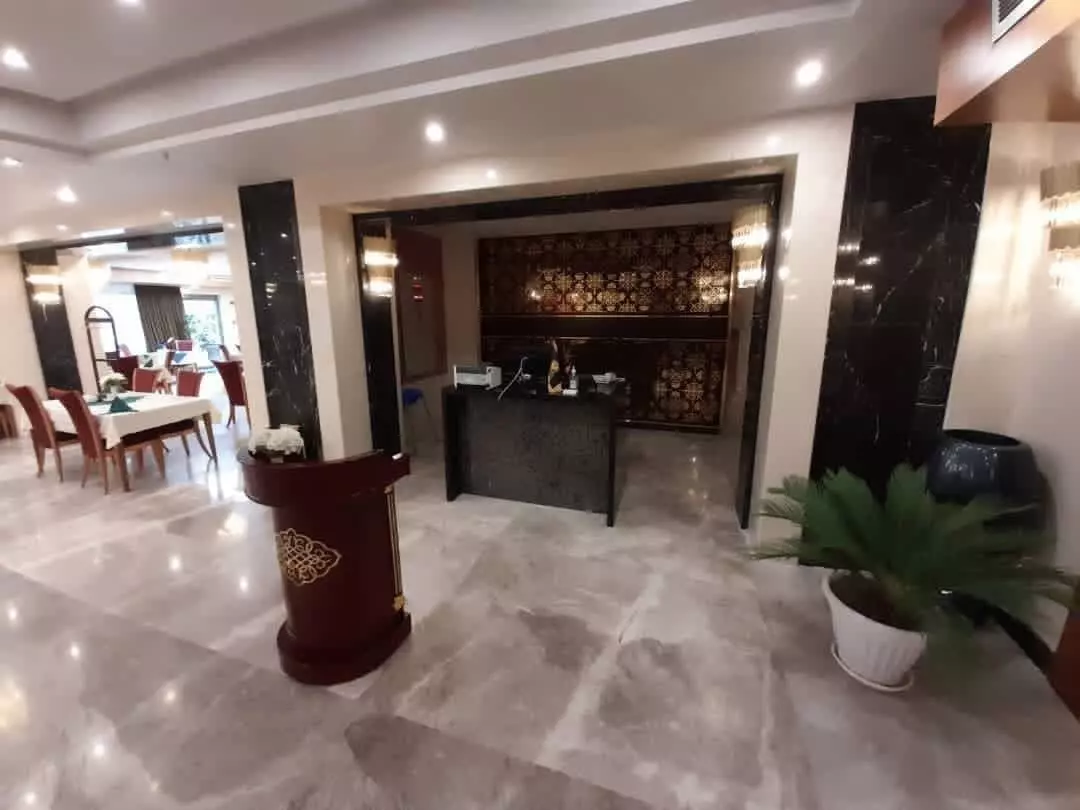 Sarina Hotel
