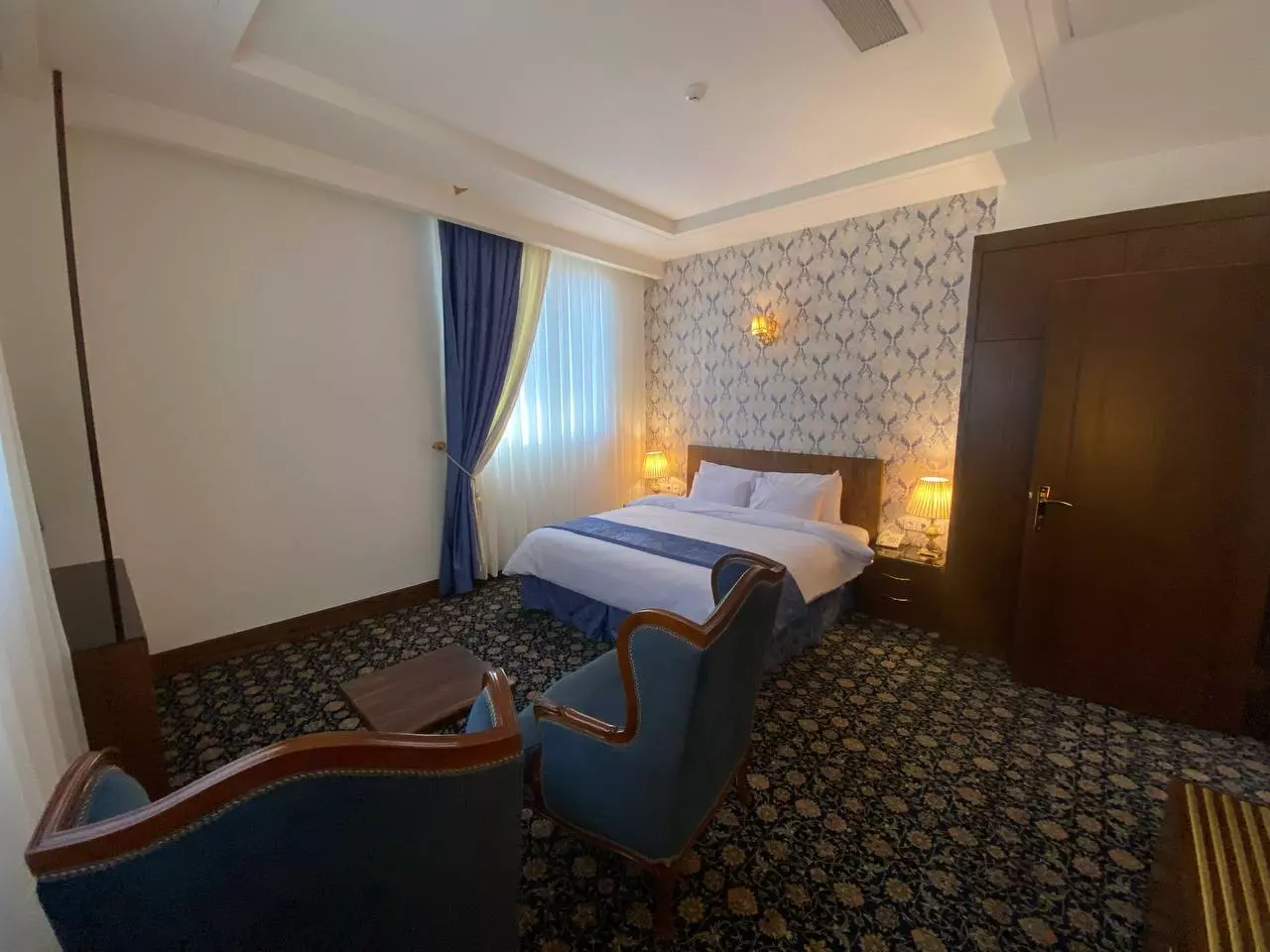 Sharestan Hotel