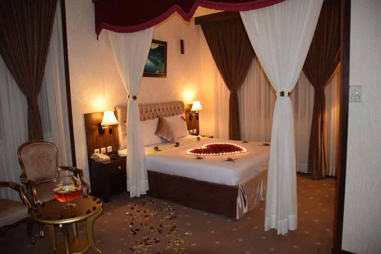 Kiana Hotel
