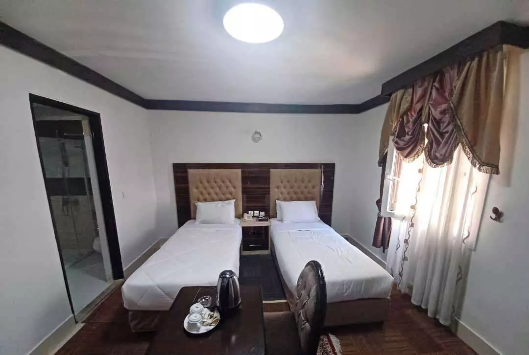 Boulevard Hotel