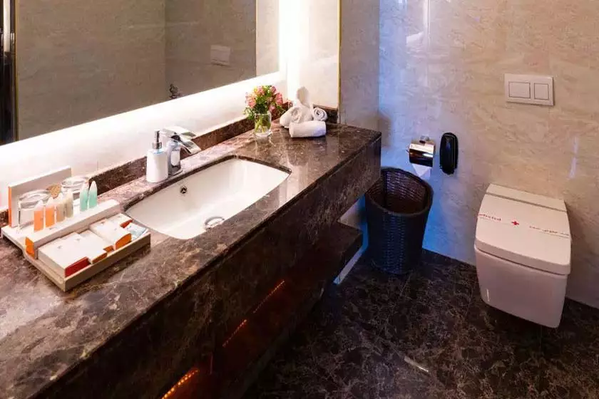 Kourosh Hotel Kish