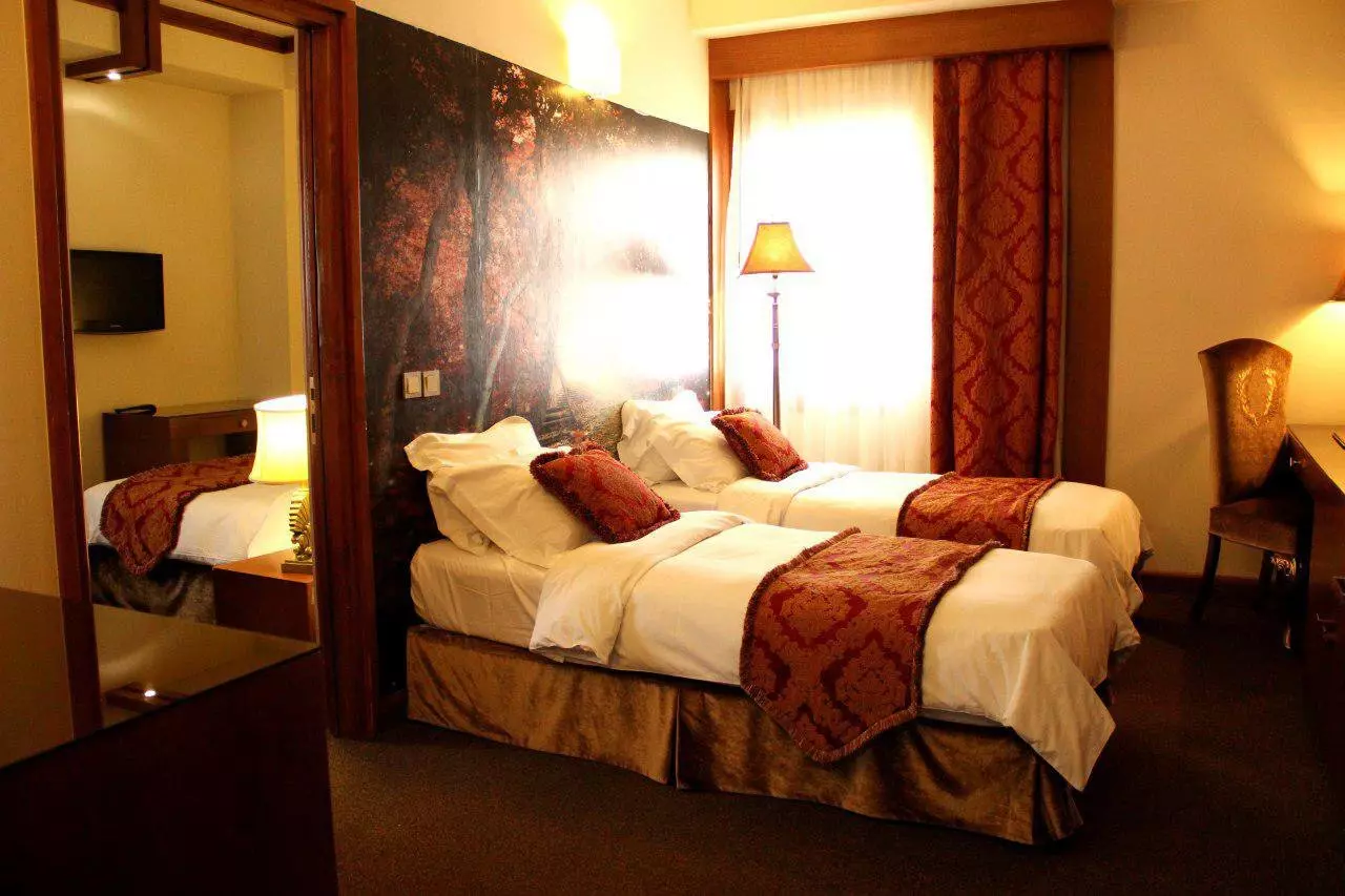 Darvishi Royal Hotel