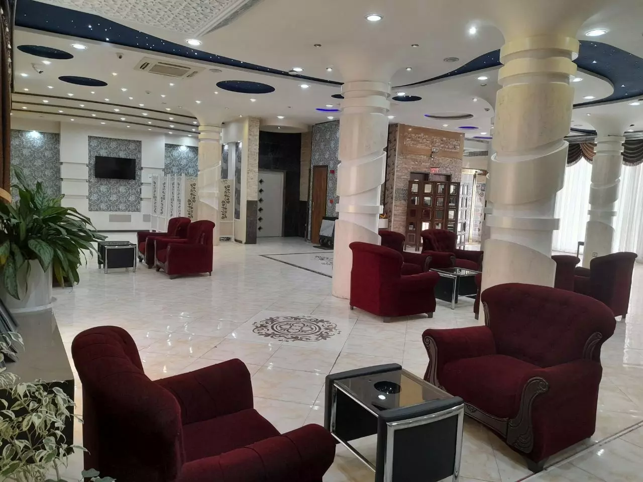 Javadieh Hotel