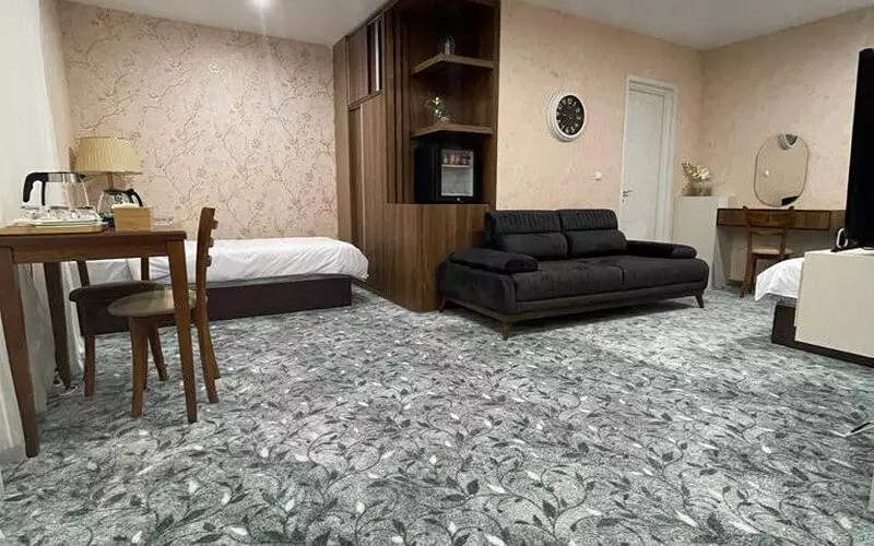 Sarina Hotel