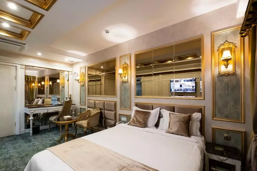 Rose Darvishi Hotel
