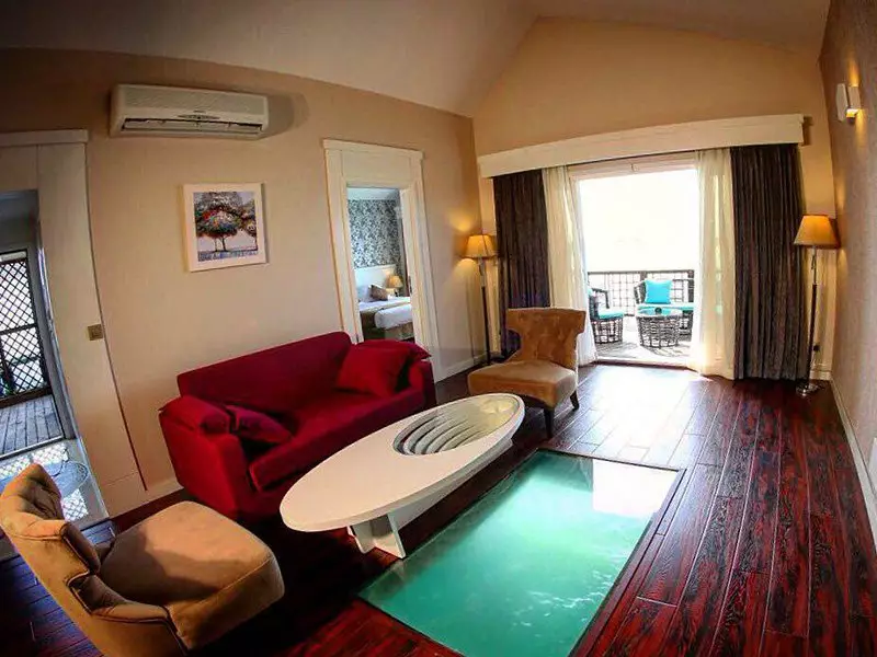 Toranj Hotel