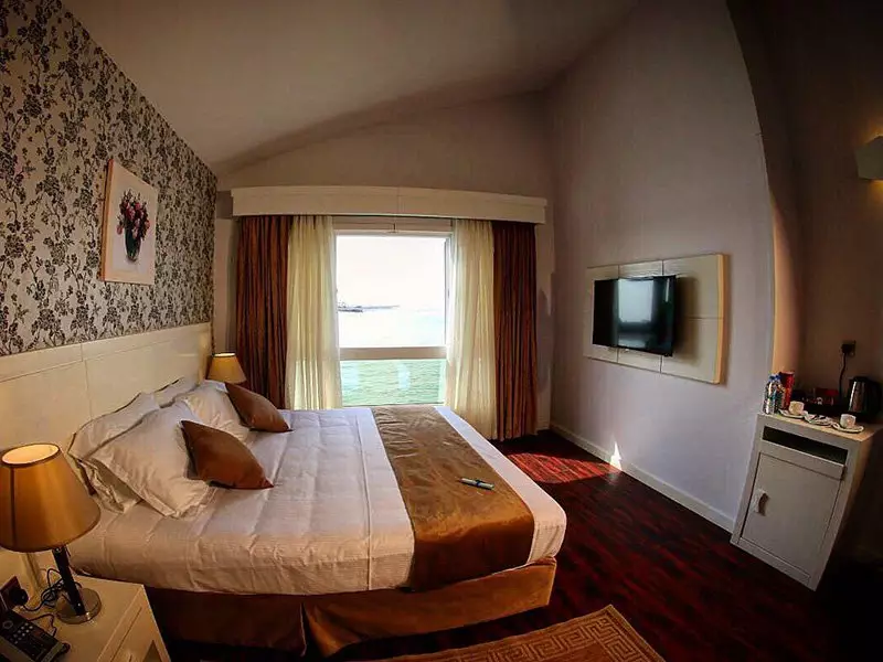 Toranj Hotel