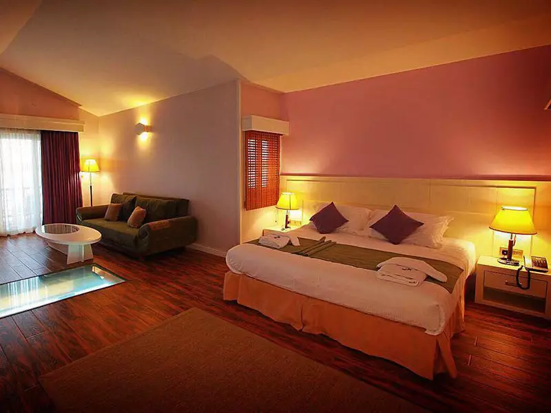 Toranj Hotel