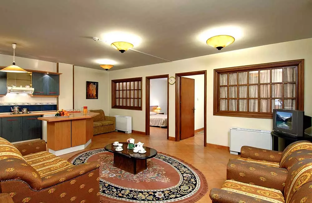 Khanye Sabz Hotel