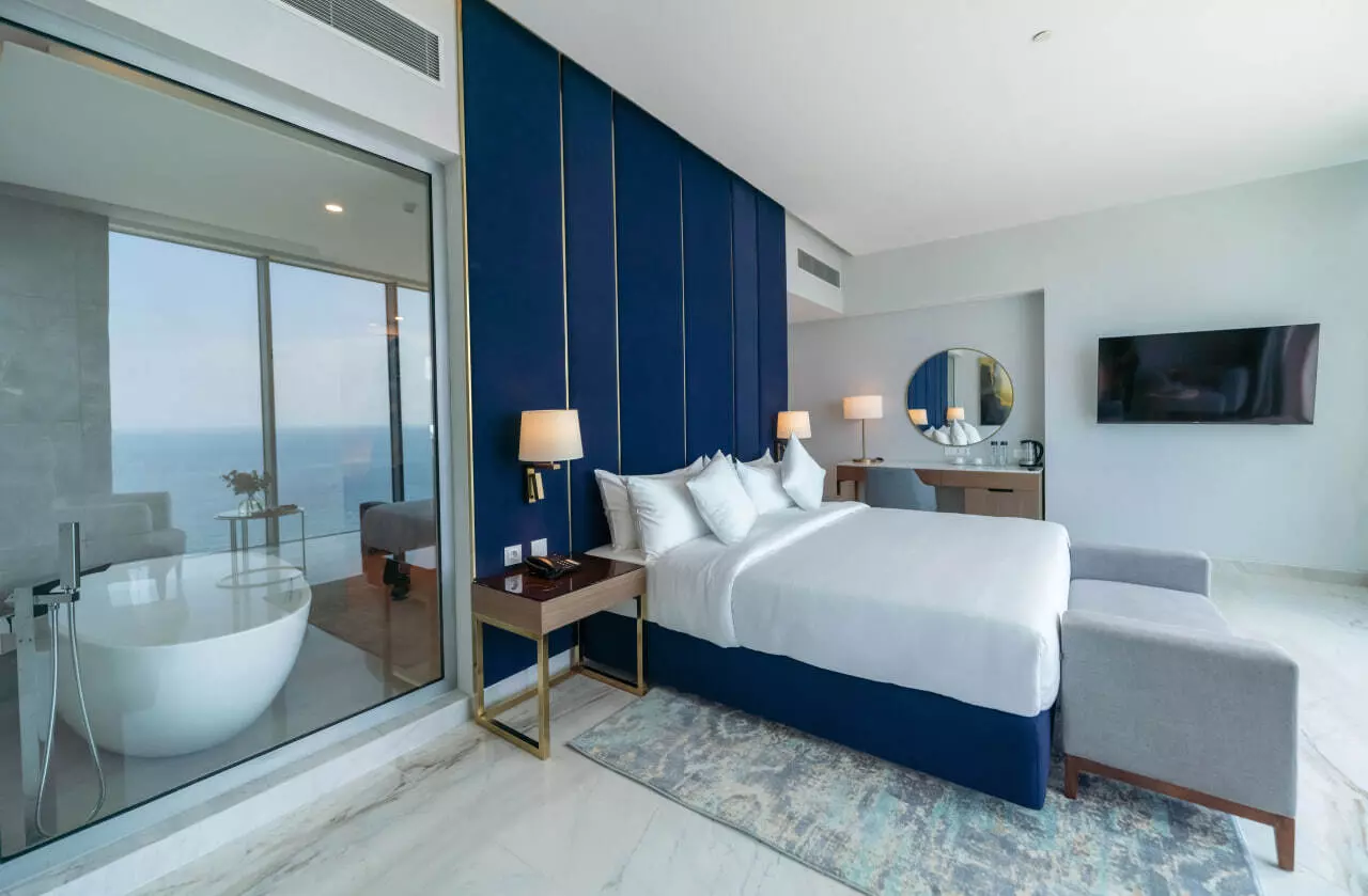 Arya Hotel